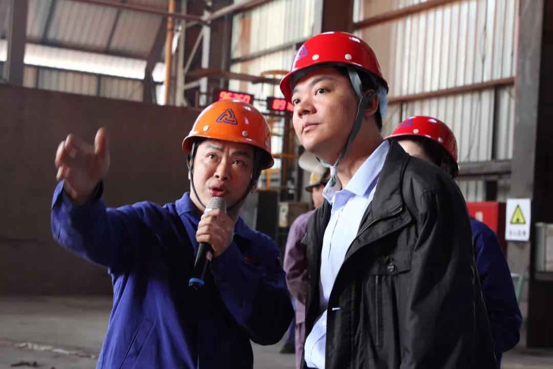 黨員立潮頭，領(lǐng)跑當(dāng)先鋒｜曾華：扎根高爐的鐵牛